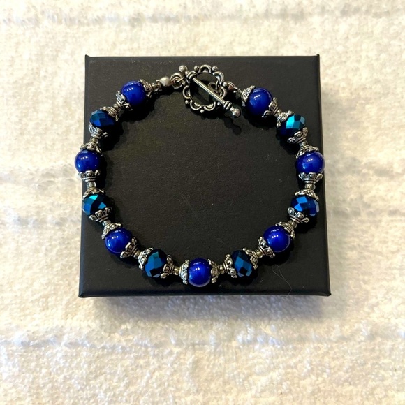 Blue stone bracelet. Toggle clasp. Vibrant - Picture 4 of 6